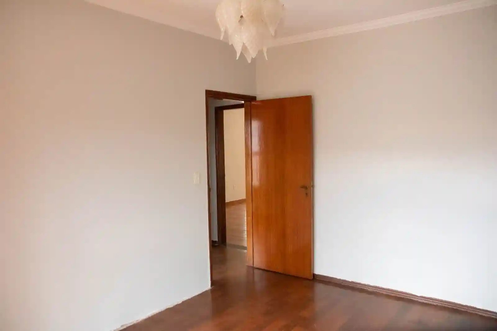 Casa com 3 quartos à venda, 330m² — foto 8 de 30