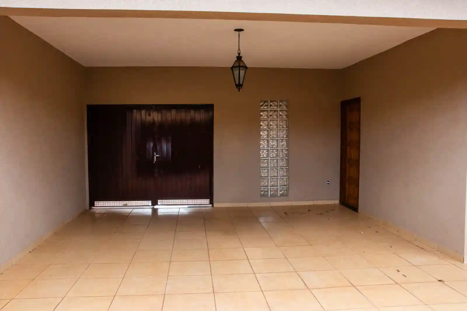Casa com 3 quartos à venda, 330m² — foto 2 de 30