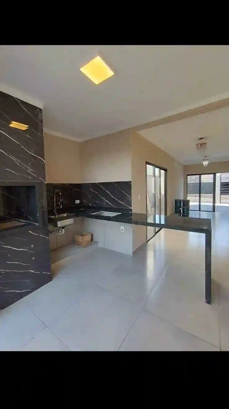 Casa com 2 quartos à venda, 150m² — foto 3 de 9