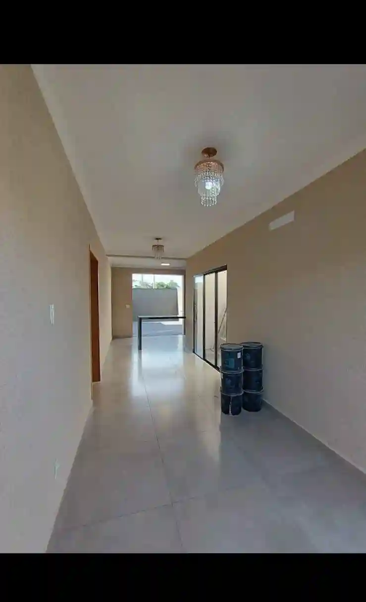 Casa com 2 quartos à venda, 150m² — foto 2 de 9