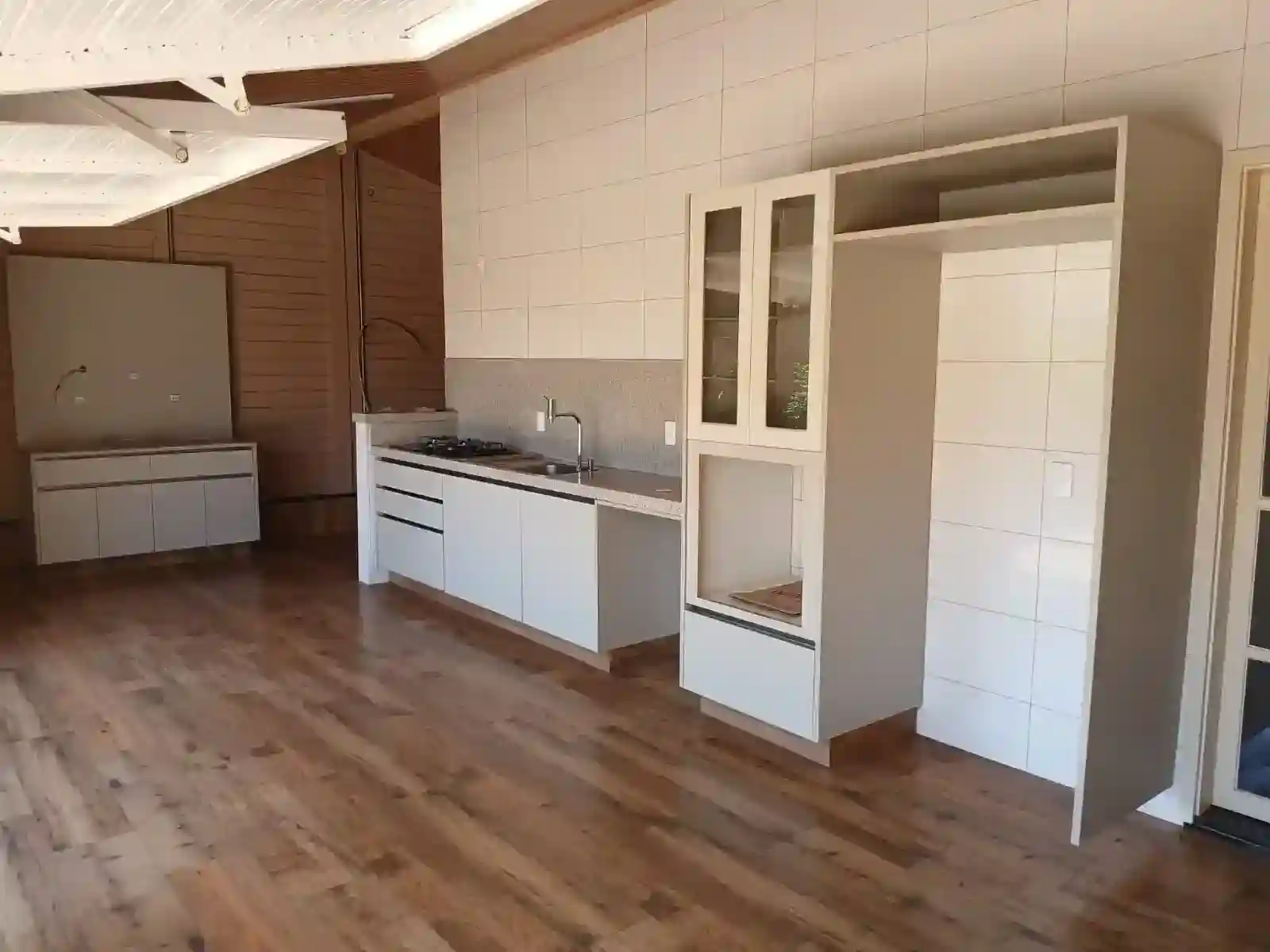Casa com 3 quartos para aluguel, 390m² — foto 33 de 48