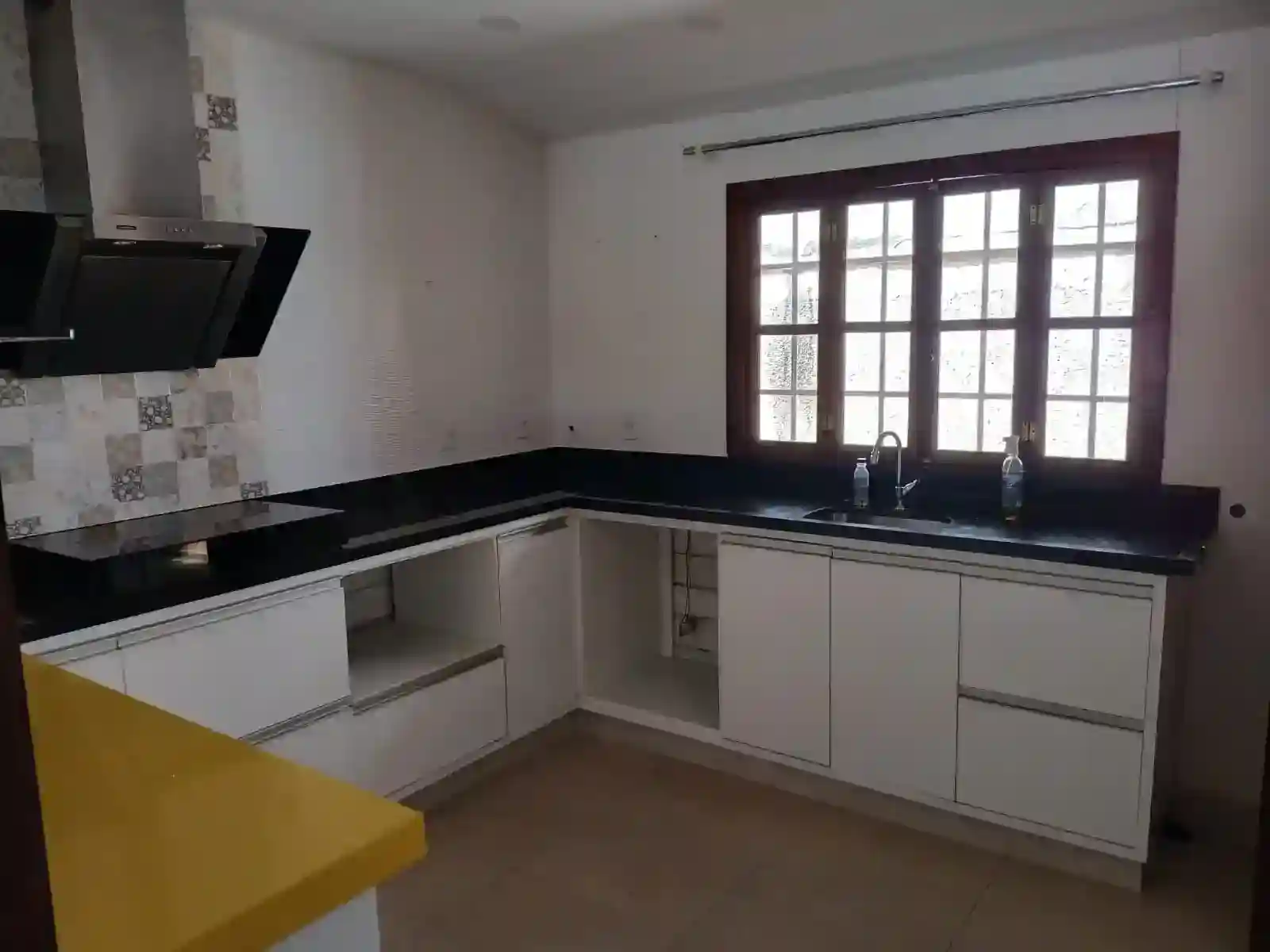Casa com 3 quartos para aluguel, 390m² — foto 14 de 48