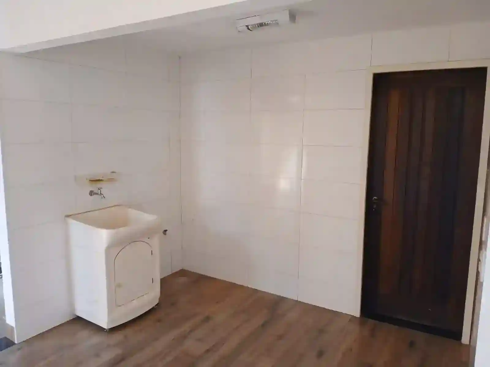 Casa com 3 quartos para aluguel, 390m² — foto 47 de 48