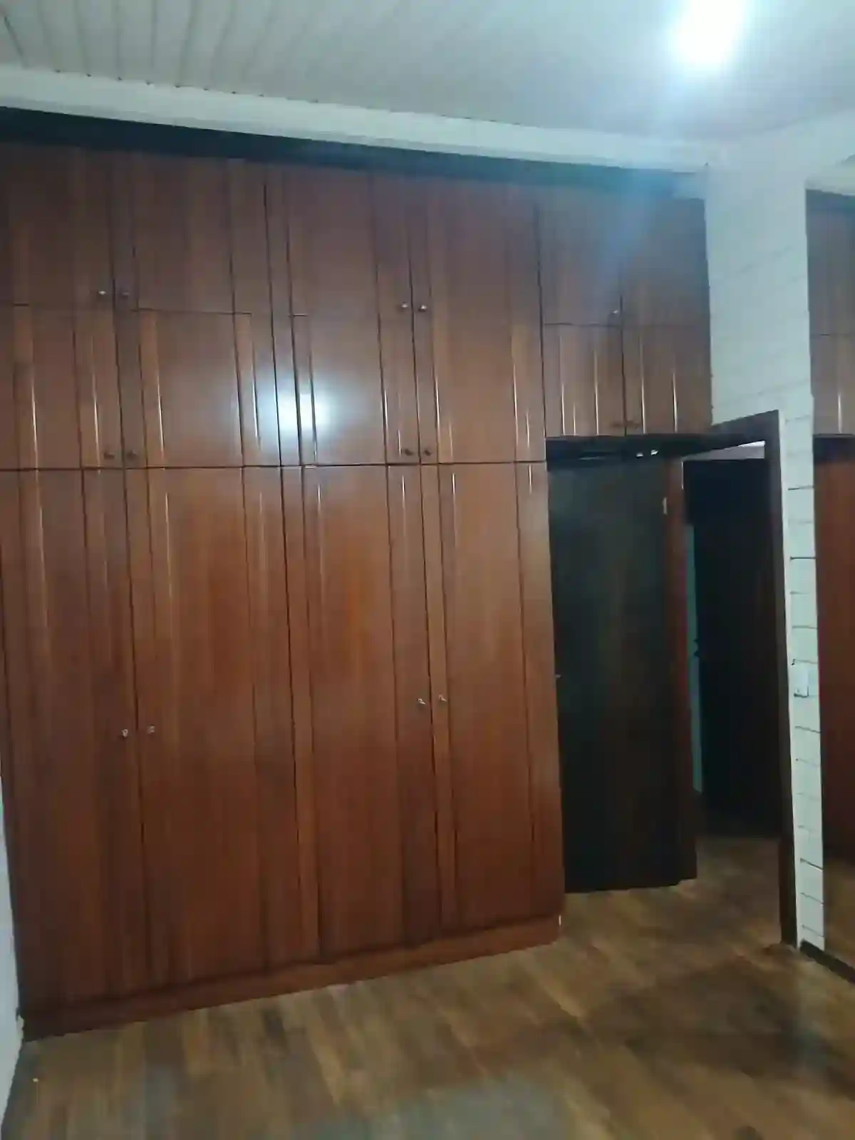 Casa com 3 quartos para aluguel, 390m² — foto 19 de 48