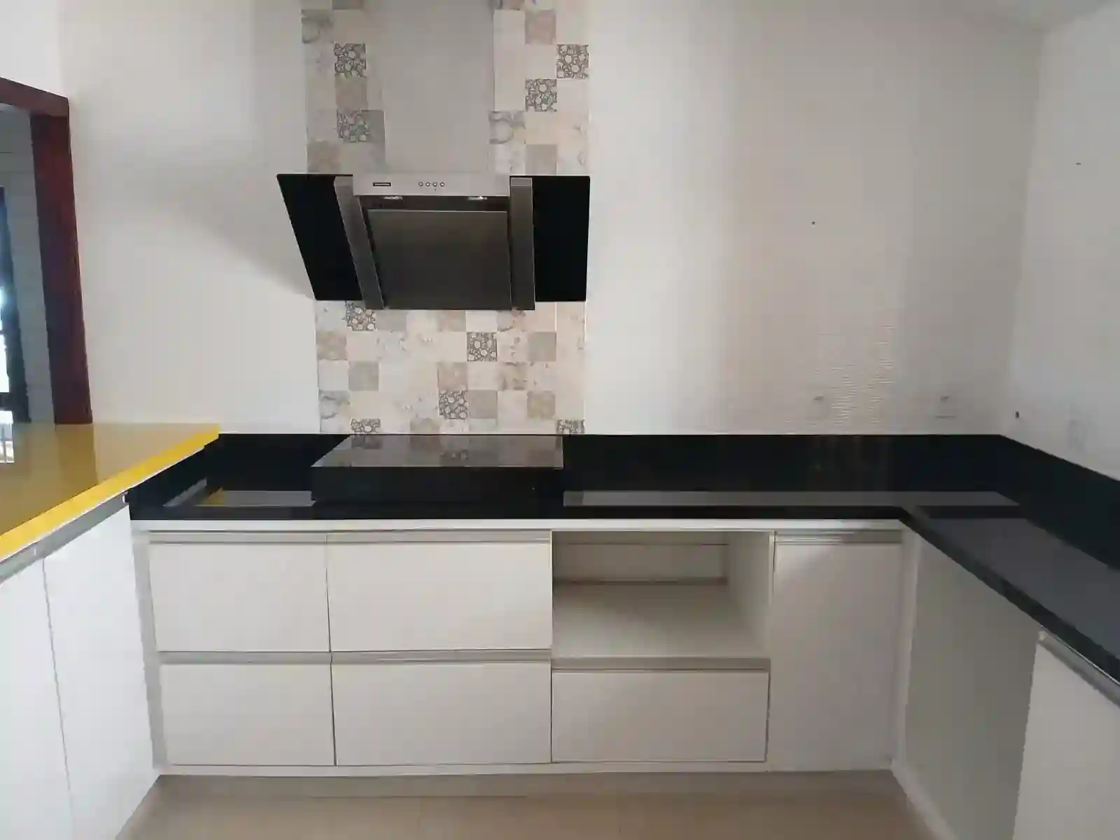 Casa com 3 quartos para aluguel, 390m² — foto 13 de 48