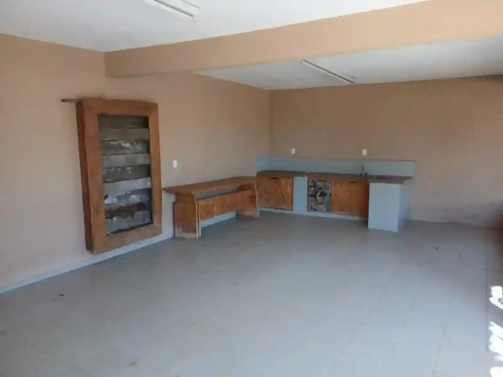 Casa com 3 quartos para aluguel, 390m² — foto 42 de 48