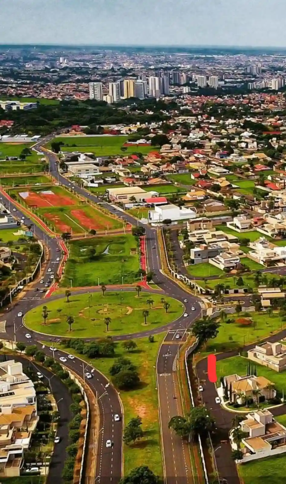 Casa de Condomínio com 4 quartos à venda, 380m² — foto 2 de 9