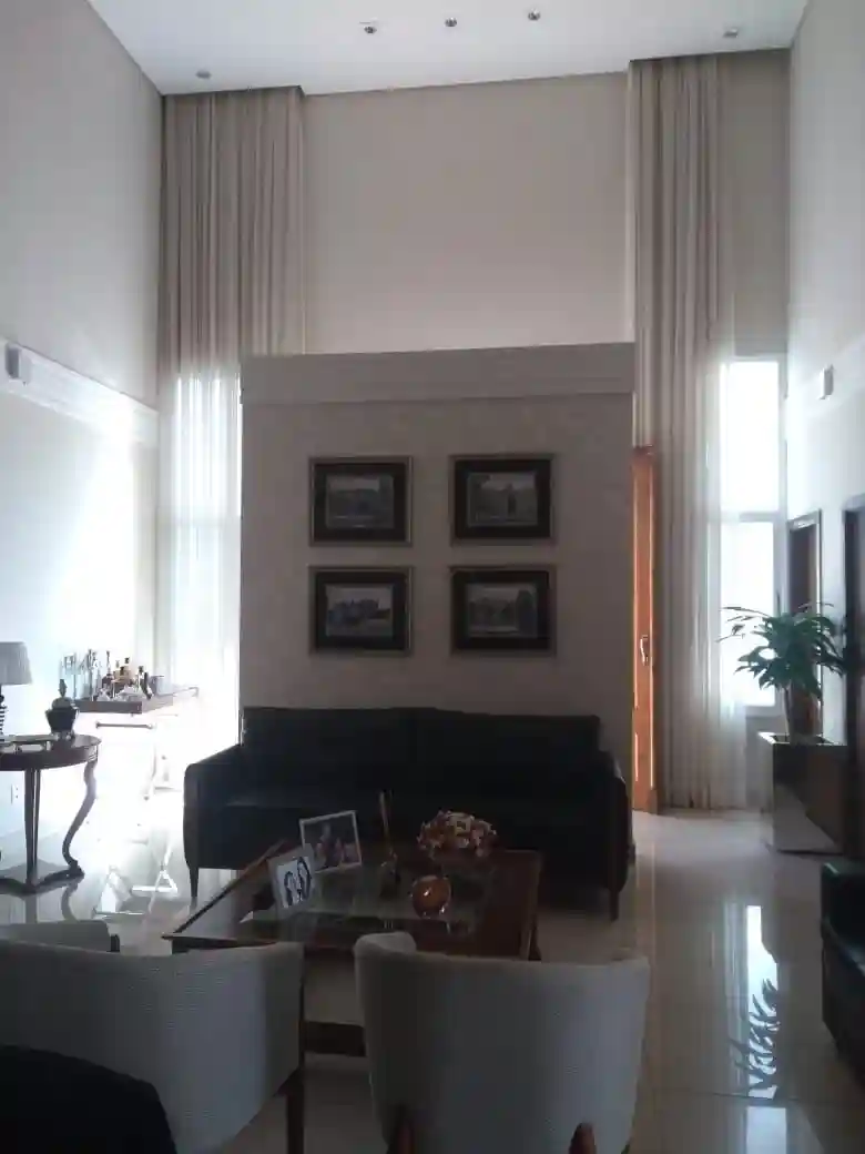 Casa de Condomínio com 4 quartos à venda, 380m² — foto 4 de 9