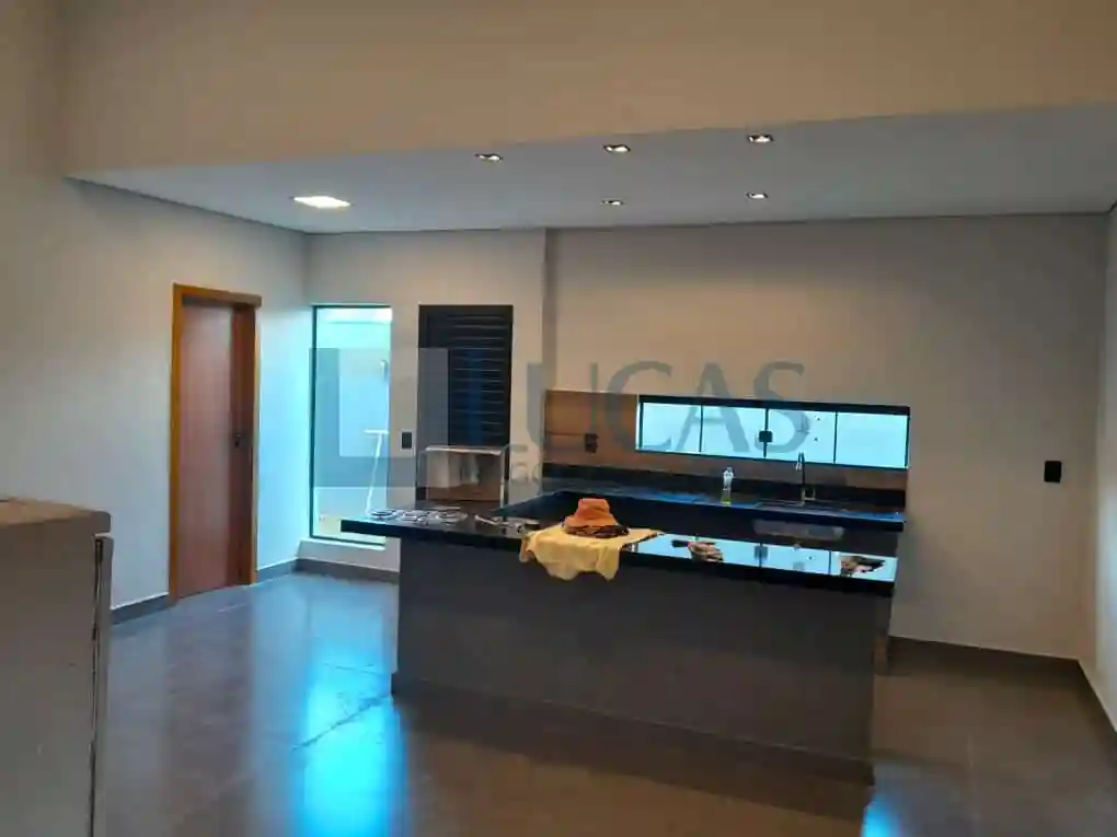Casa com 3 quartos à venda, 210m² — foto 12 de 14
