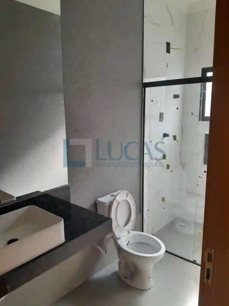 Casa com 3 quartos à venda, 210m² — foto 8 de 14