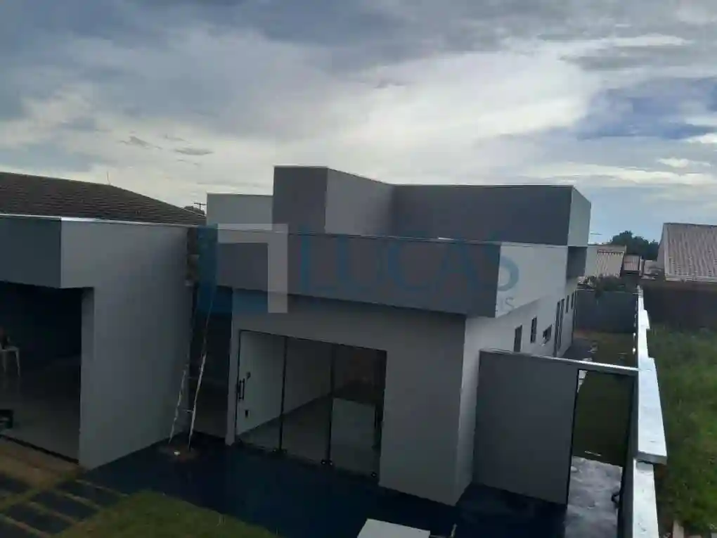 Casa com 3 quartos à venda, 210m² — foto 3 de 14