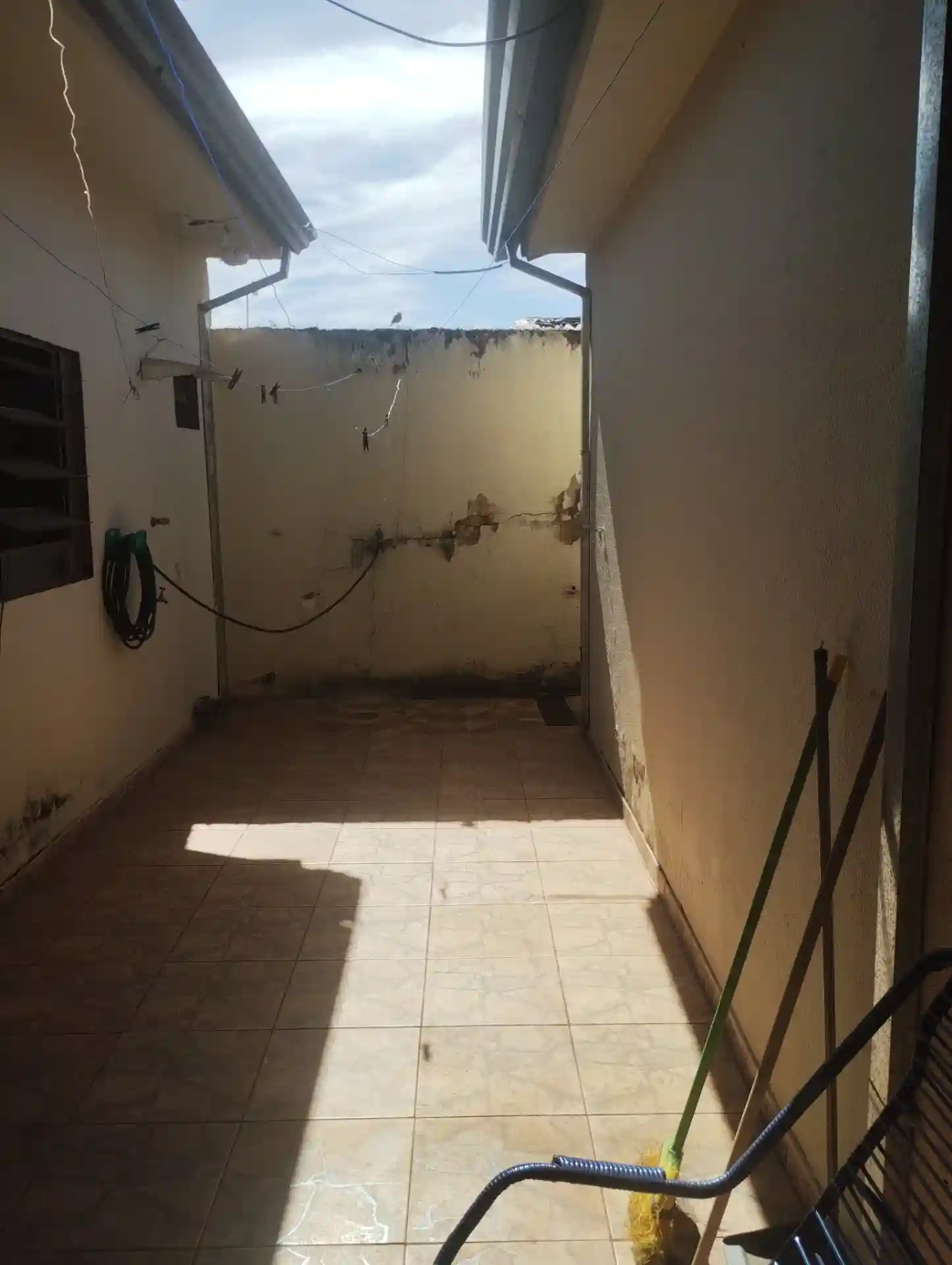 Casa de Vila com 2 quartos à venda, 200m² — foto 2 de 14