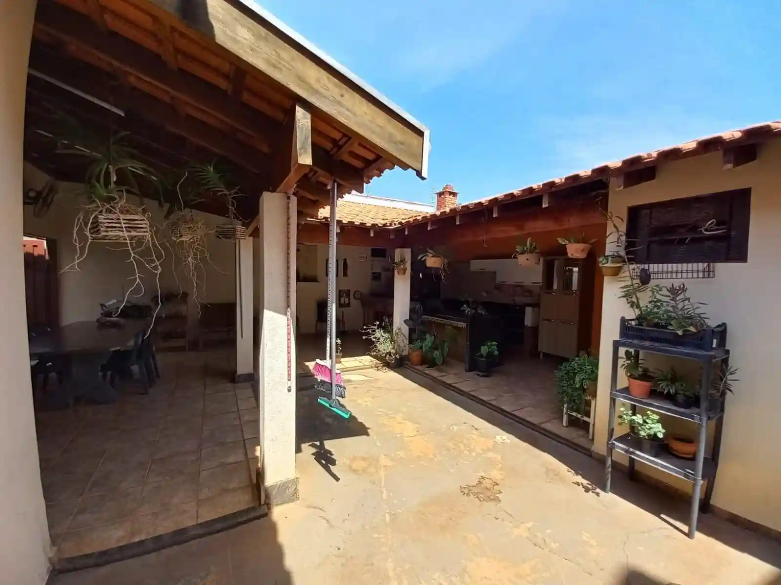 Casa com 3 quartos à venda, 250m² — foto 10 de 44
