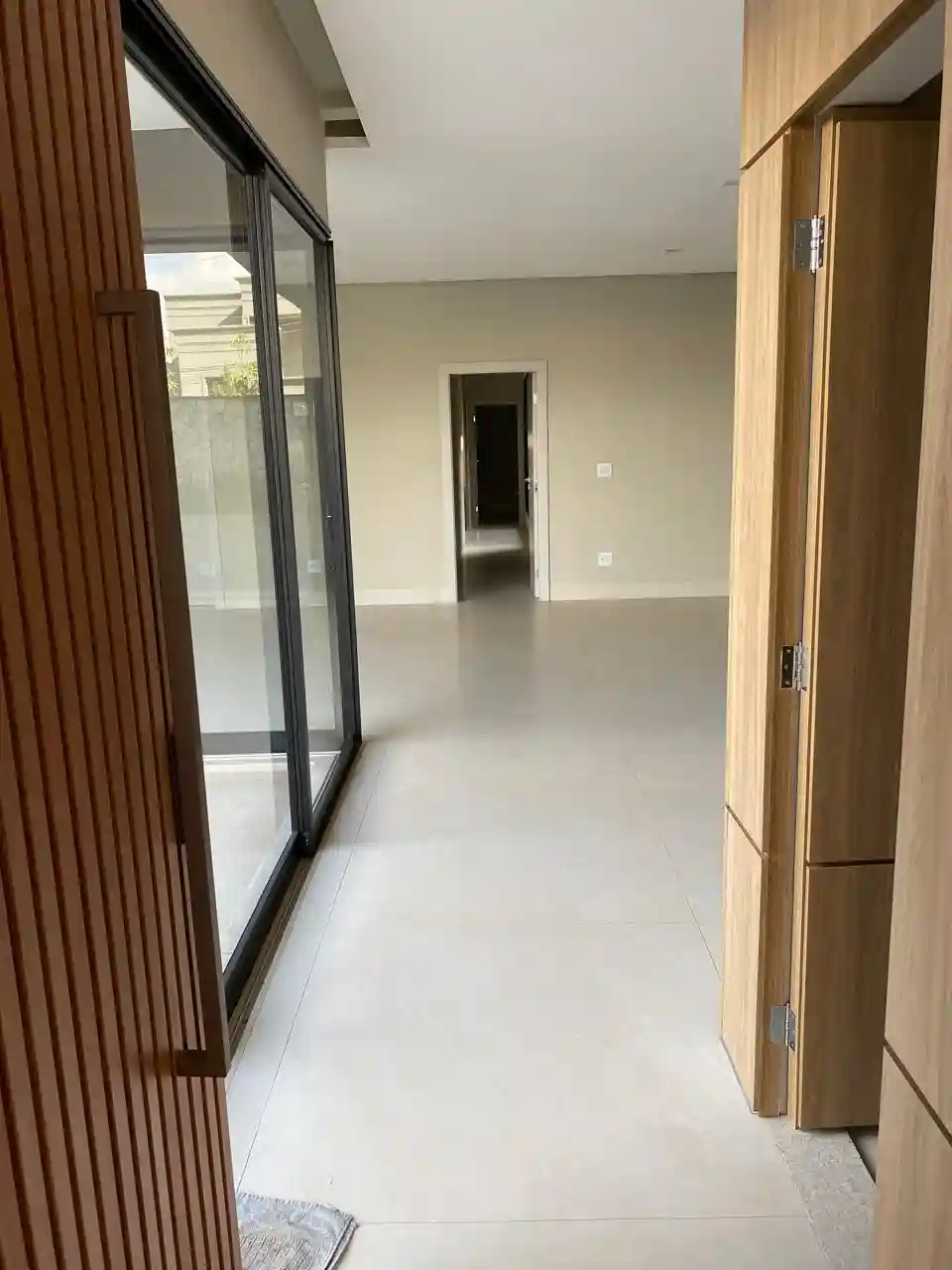 Casa de Condomínio com 3 quartos à venda, 250m² — foto 4 de 36