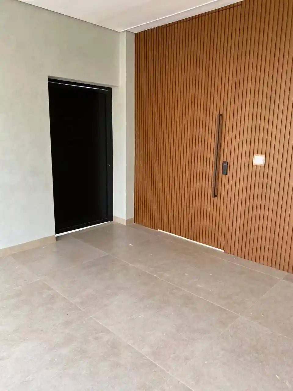 Casa de Condomínio com 3 quartos à venda, 250m² — foto 3 de 36
