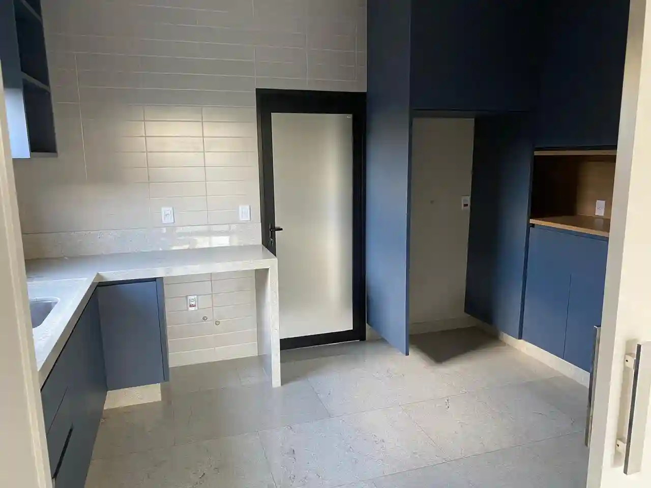 Casa de Condomínio com 3 quartos à venda, 250m² — foto 15 de 36