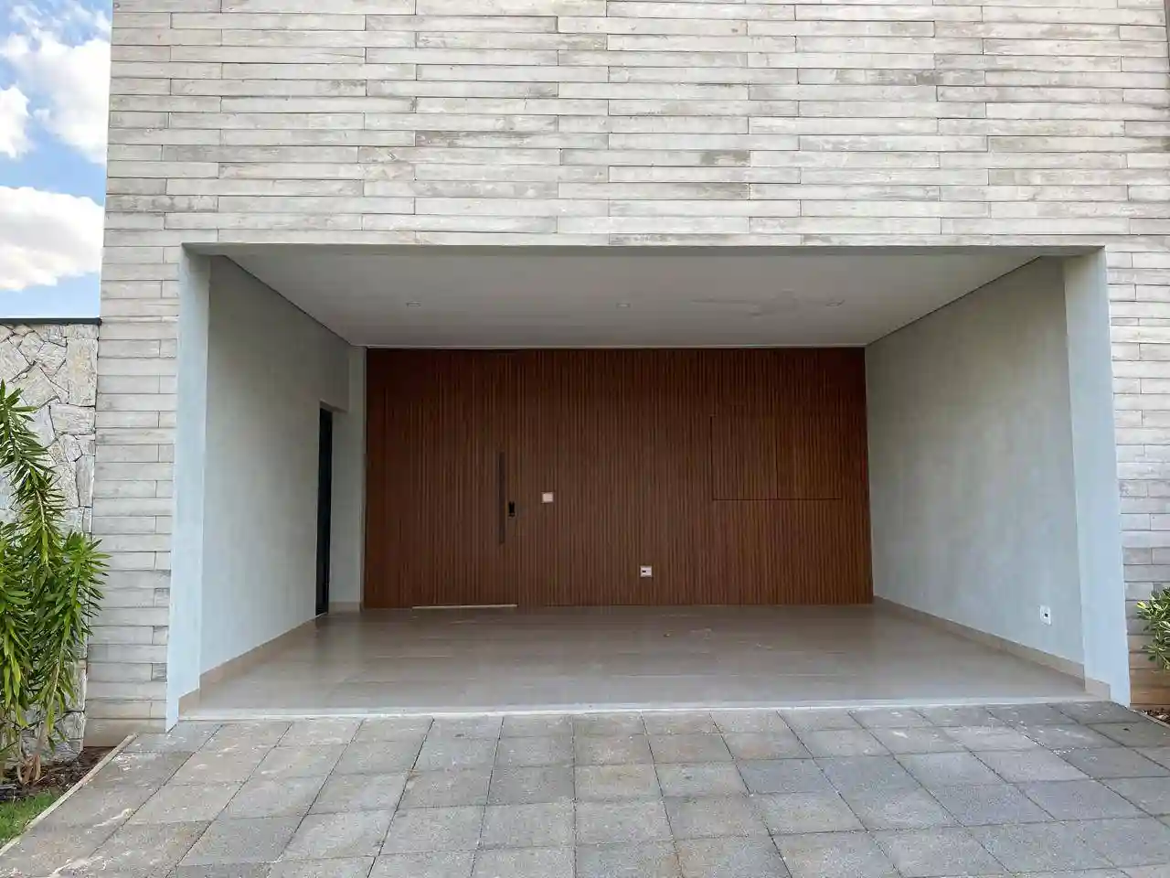 Casa de Condomínio com 3 quartos à venda, 250m² — foto 1 de 36