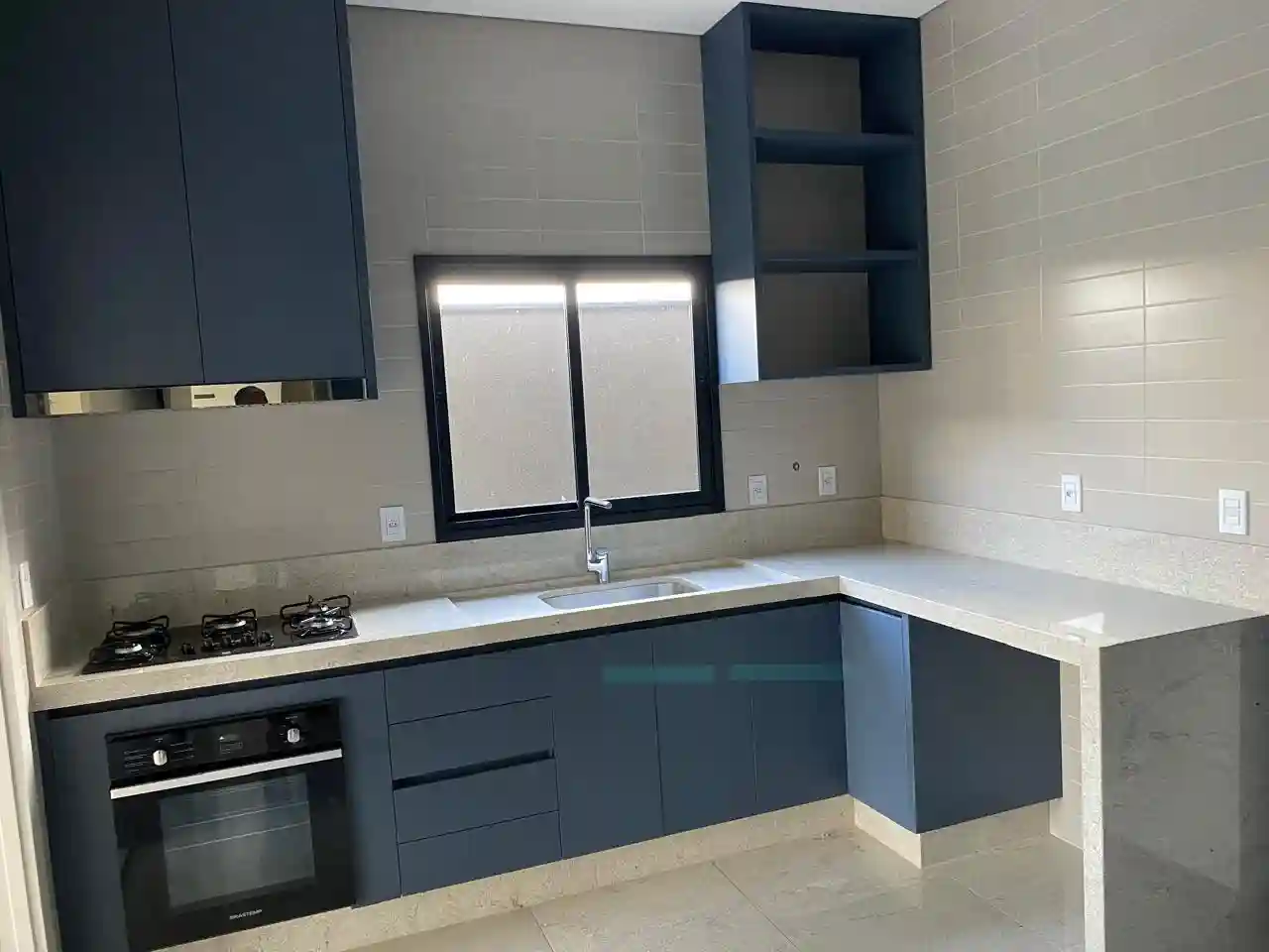 Casa de Condomínio com 3 quartos à venda, 250m² — foto 14 de 36