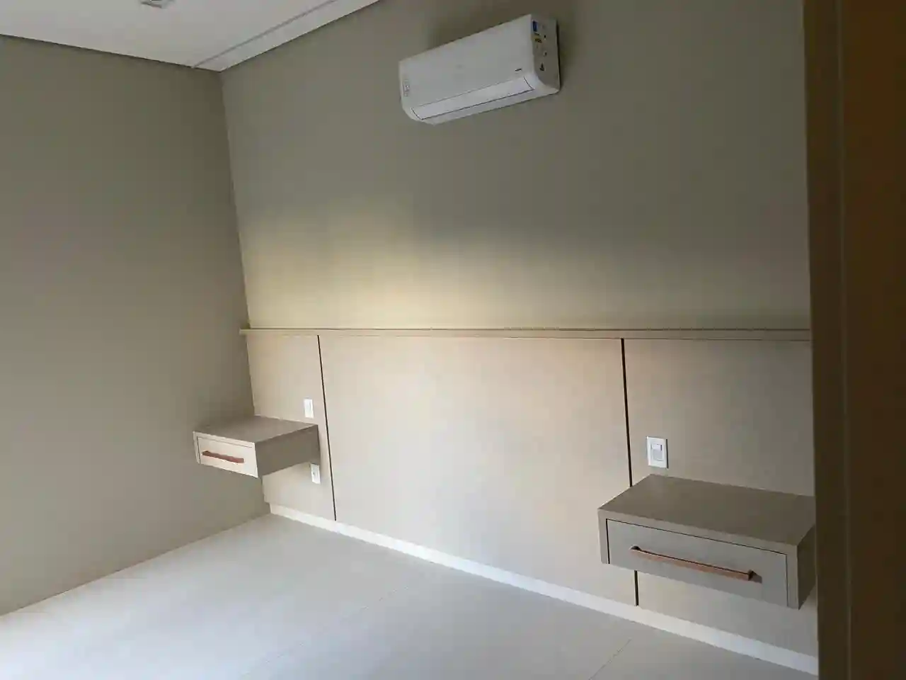 Casa de Condomínio com 3 quartos à venda, 250m² — foto 18 de 36