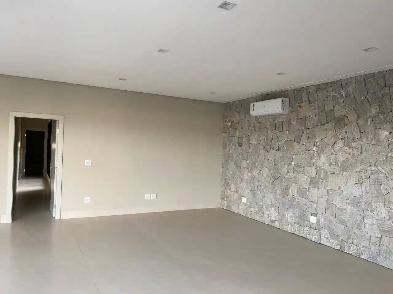 Casa de Condomínio com 3 quartos à venda, 250m² — foto 5 de 36