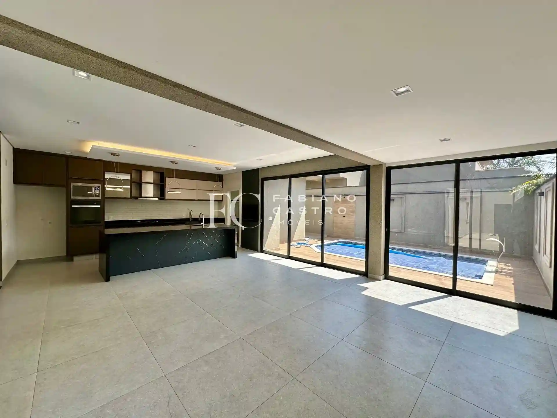 Casa de Condomínio com 3 quartos à venda, 245m² — foto 10 de 32
