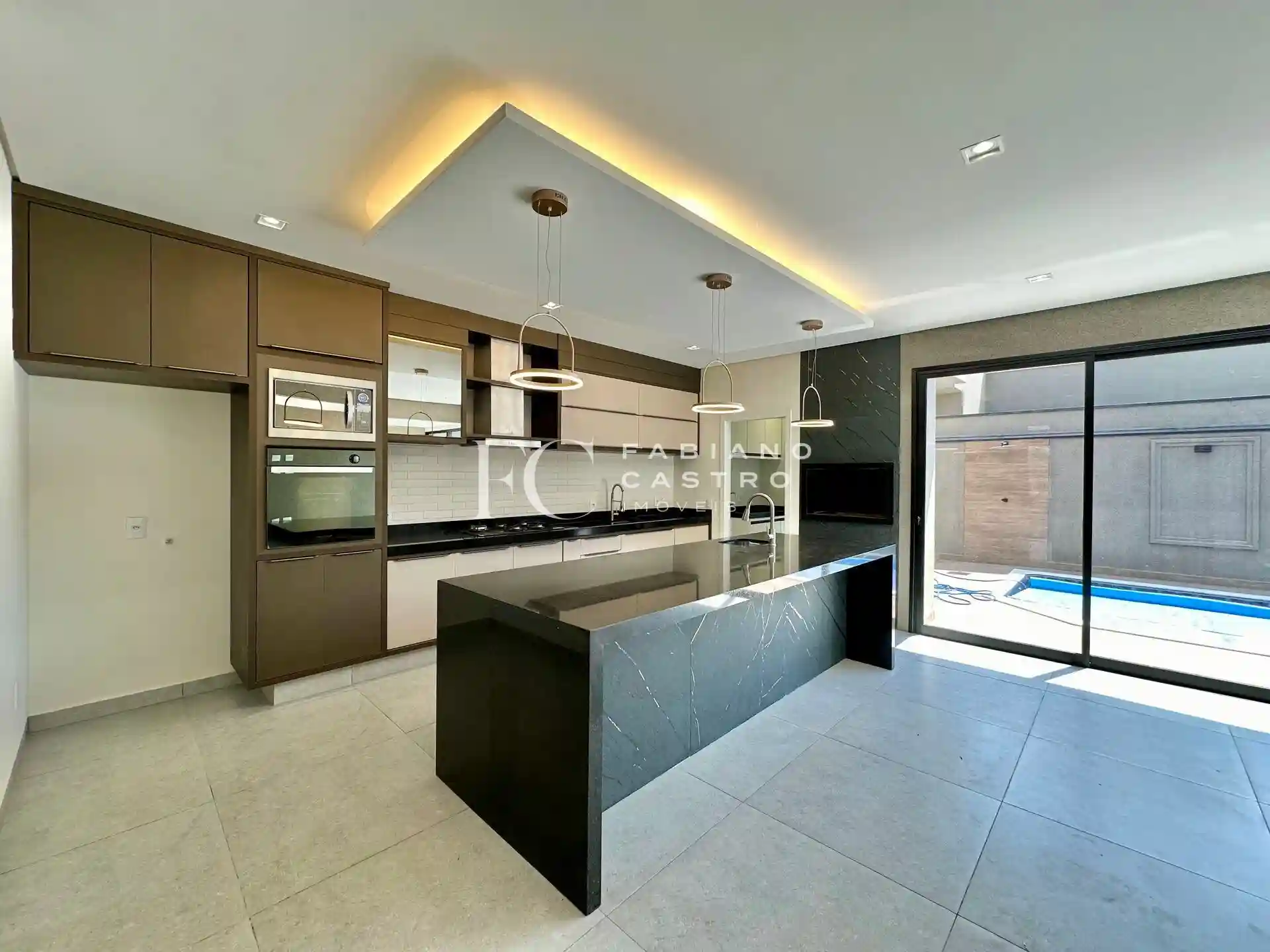 Casa de Condomínio com 3 quartos à venda, 245m² — foto 12 de 32
