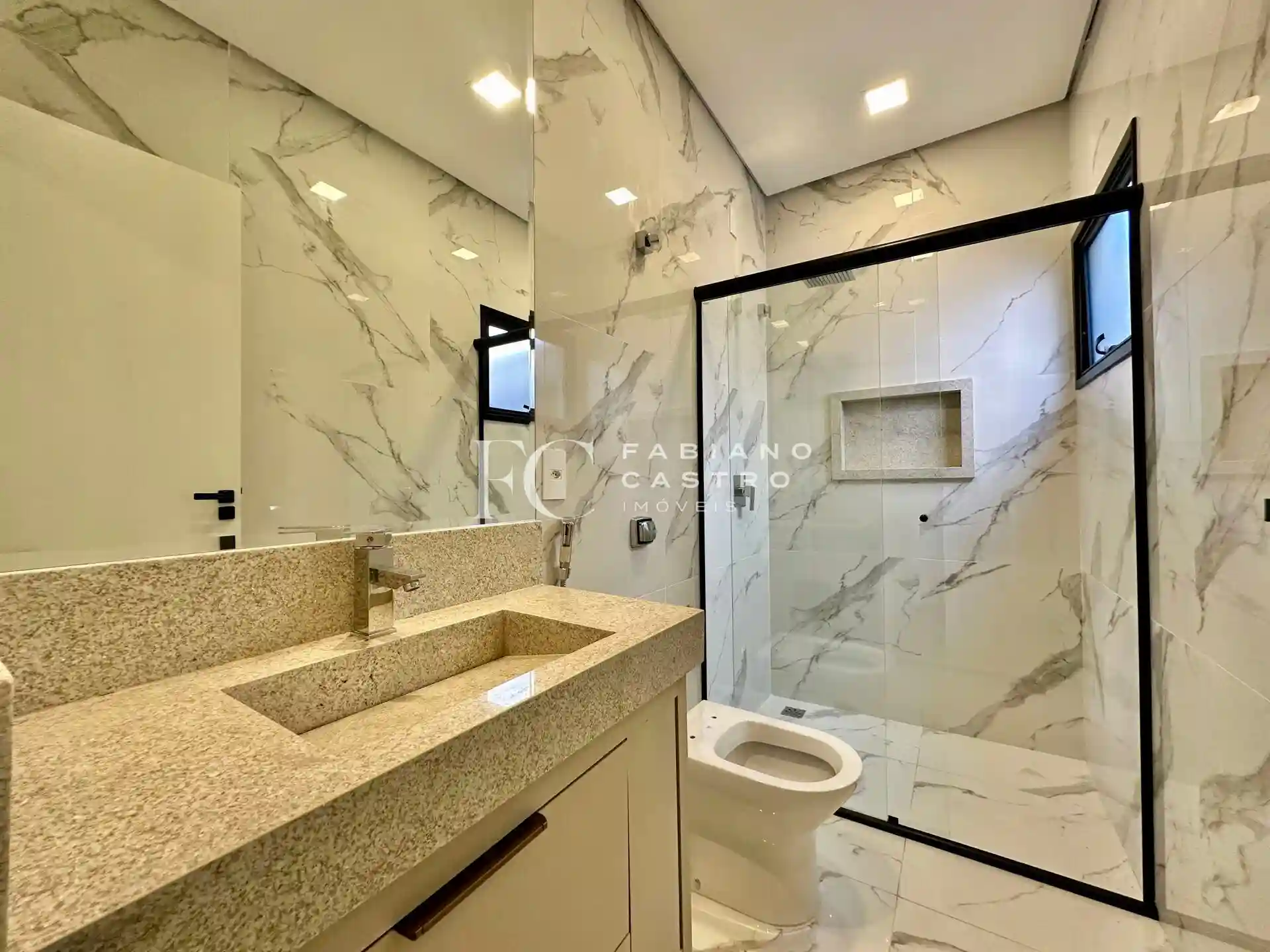 Casa de Condomínio com 3 quartos à venda, 245m² — foto 26 de 32