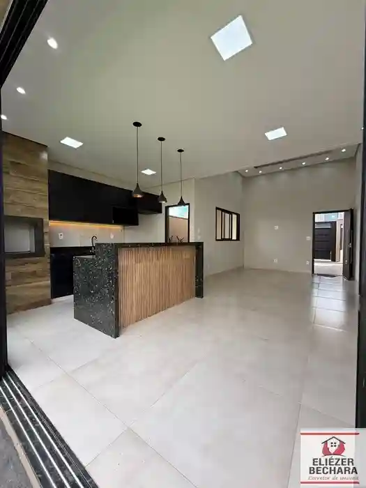 Casa com 3 quartos à venda, 110m² — foto 1 de 19