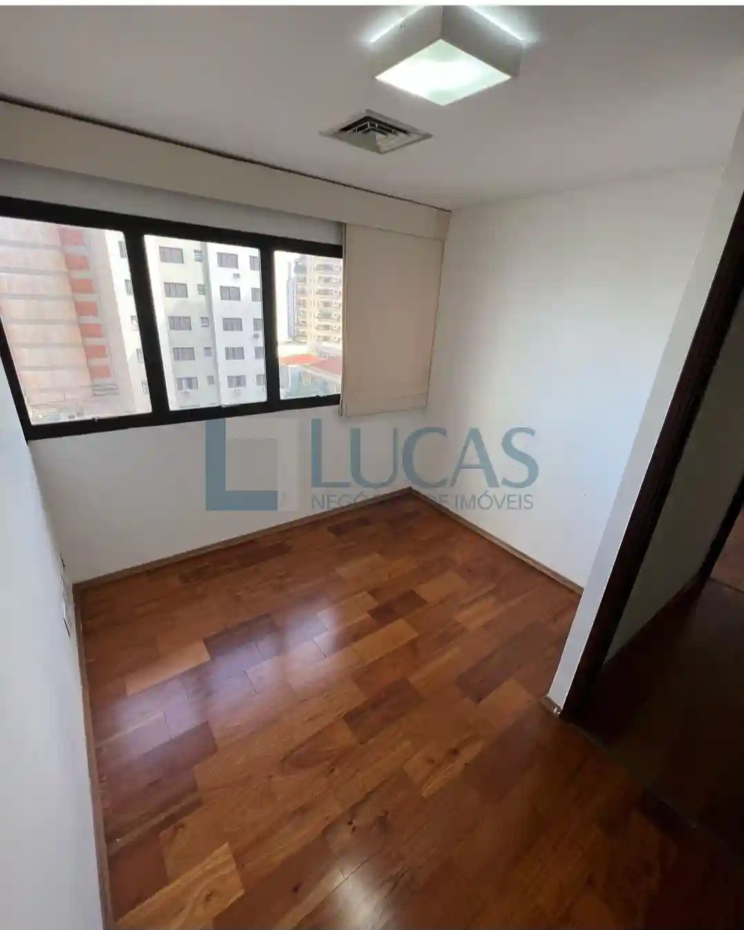 Conjunto Comercial / Sala  à venda, 60m² — foto 3 de 8