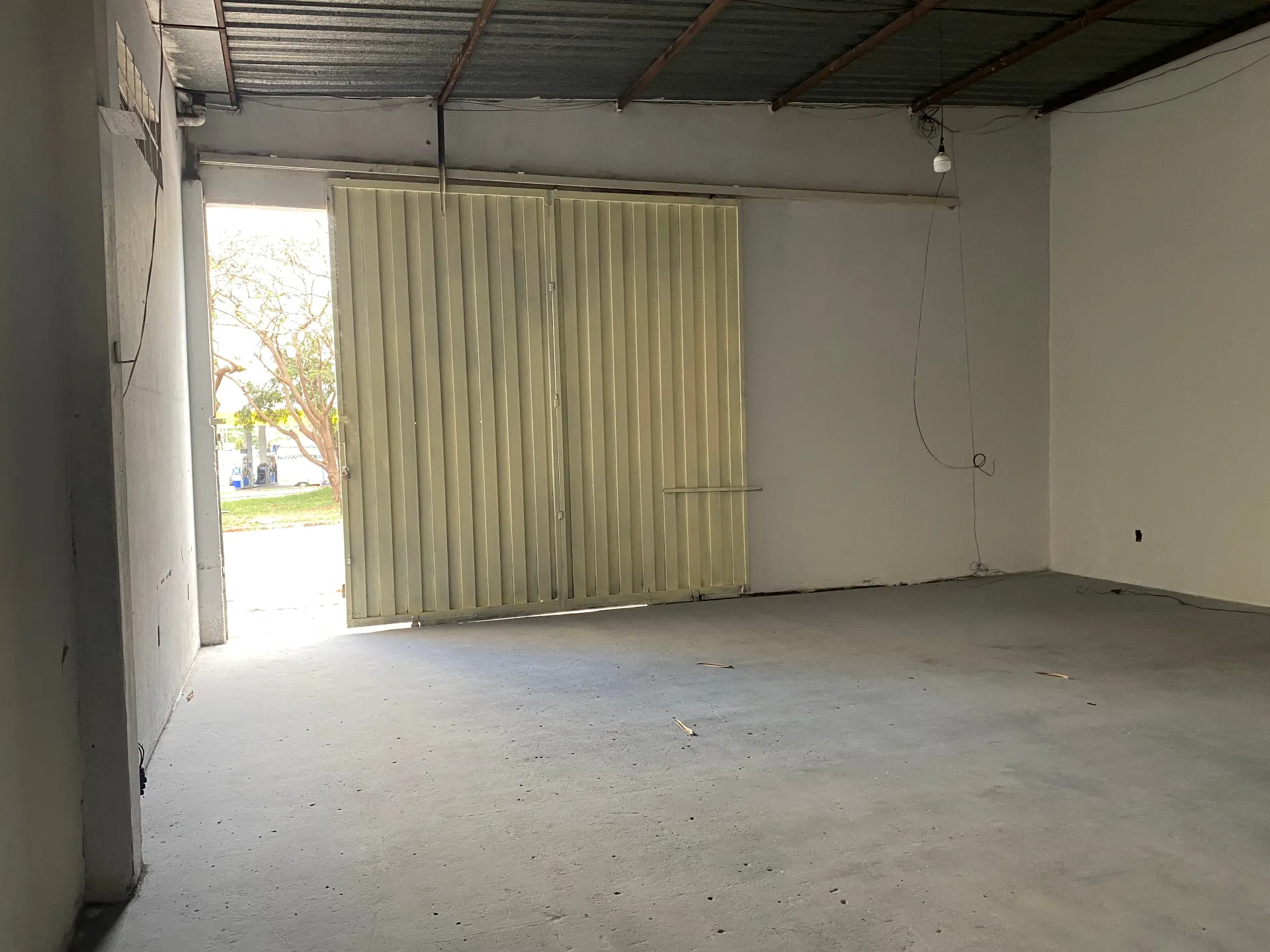Loja / Salão / Ponto Comercial para aluguel, 78m² — foto 3 de 9