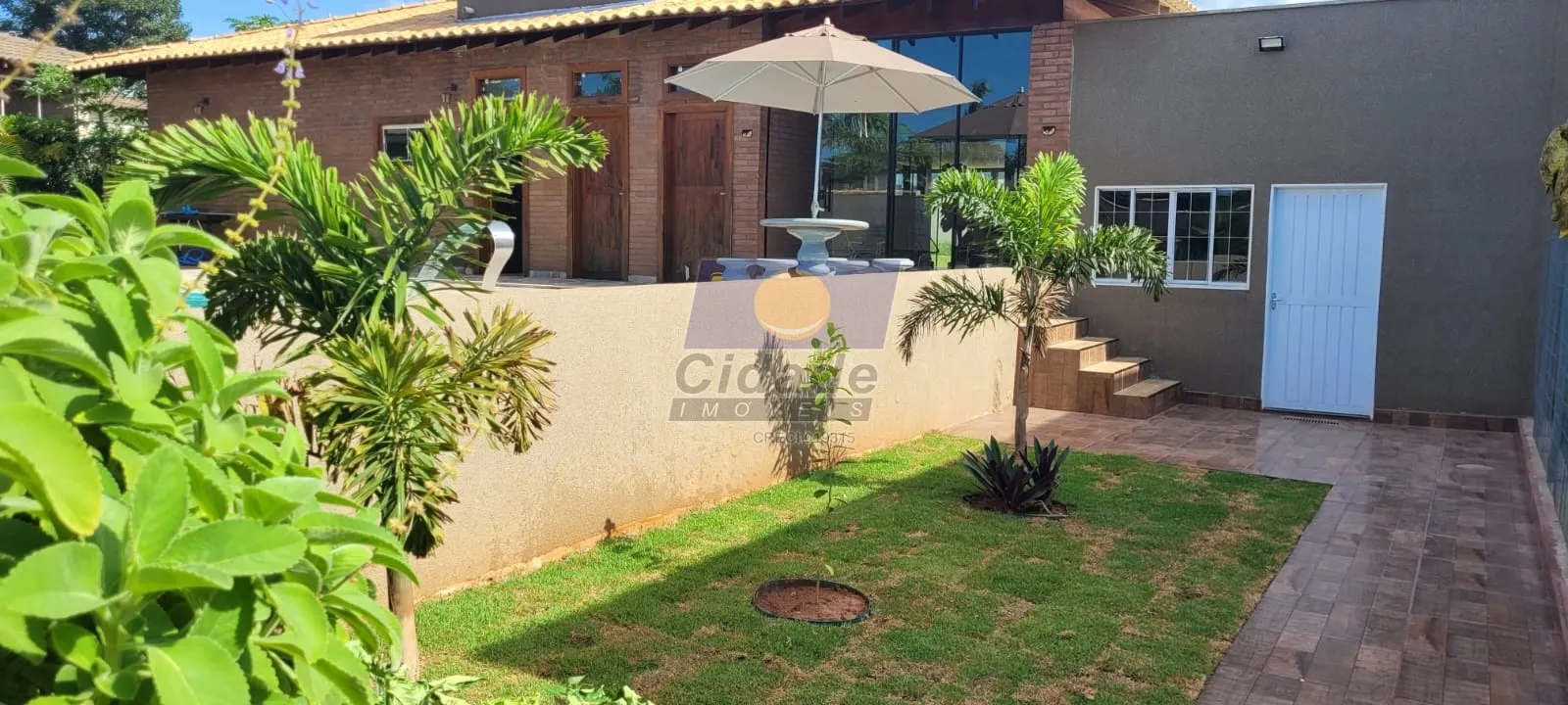 Fazenda / Sítio / Chácara com 4 quartos à venda, 902m² — foto 1 de 32