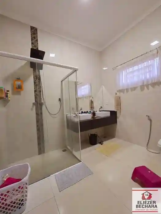 Casa com 3 quartos à venda, 240m² — foto 14 de 28