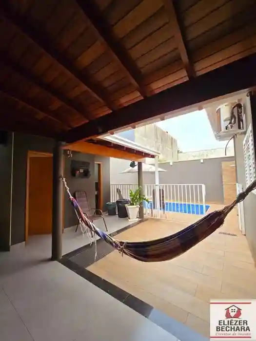 Casa com 3 quartos à venda, 240m² — foto 24 de 28