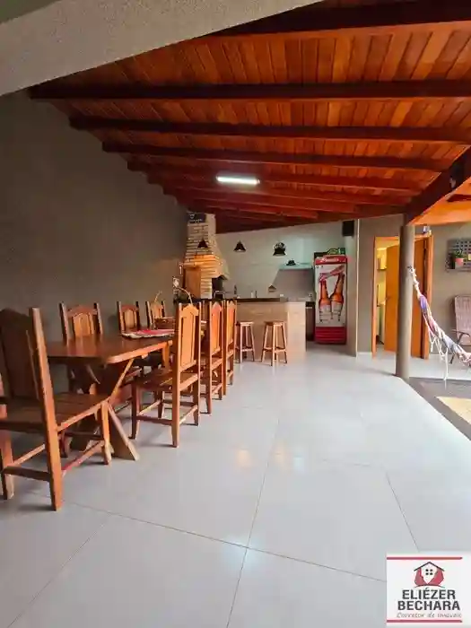 Casa com 3 quartos à venda, 240m² — foto 16 de 28