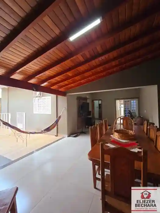 Casa com 3 quartos à venda, 240m² — foto 18 de 28