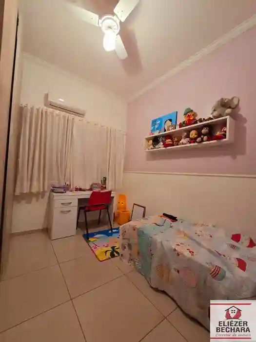 Casa com 3 quartos à venda, 240m² — foto 8 de 28