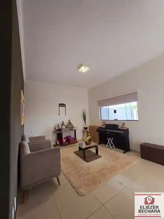 Casa com 3 quartos à venda, 240m² — foto 4 de 28