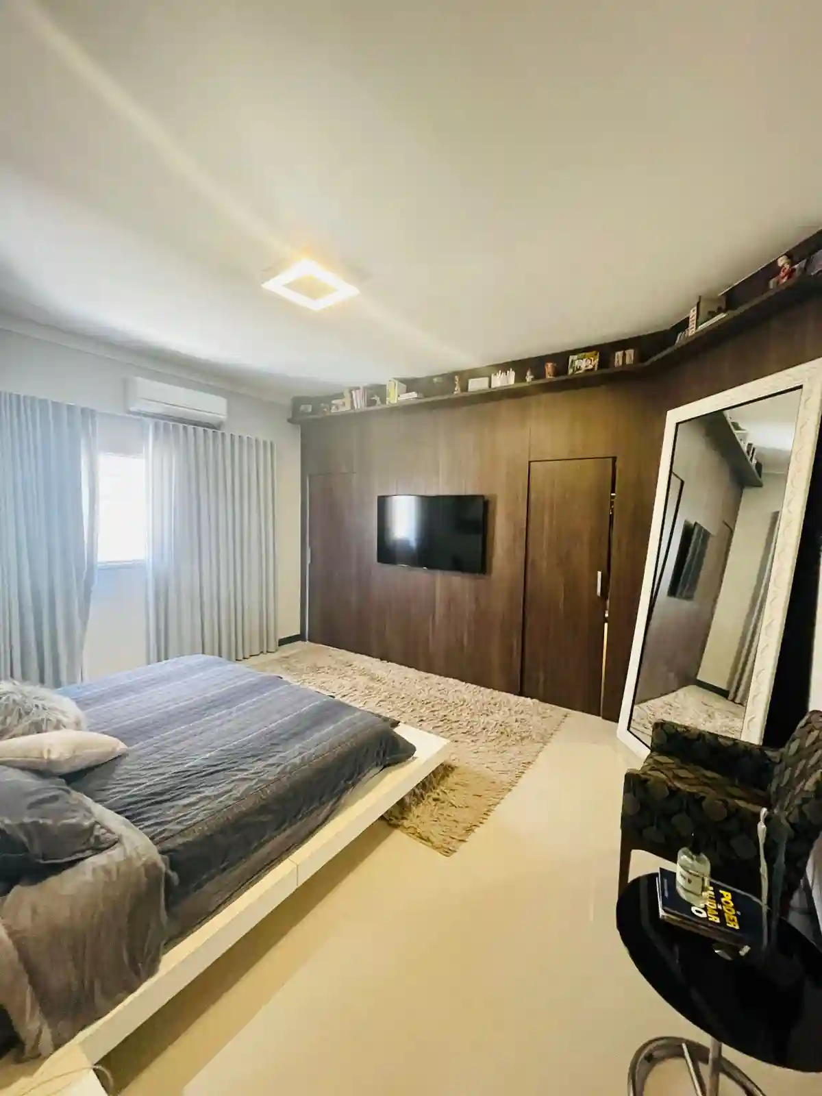Casa de Condomínio com 3 quartos à venda, 420m² — foto 2 de 13