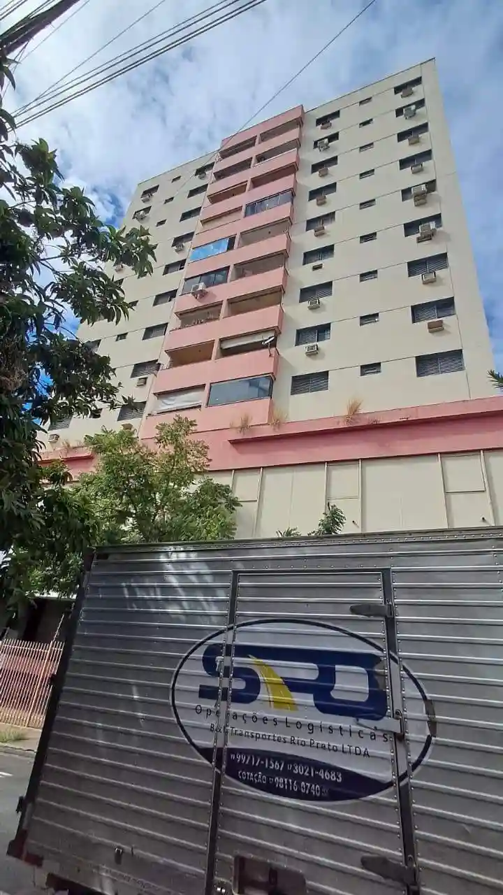 Apartamento com 3 quartos à venda, 140m² — foto 2 de 21