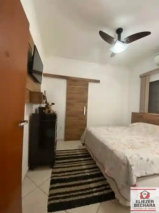 Casa com 2 quartos à venda, 105m² — foto 2 de 17