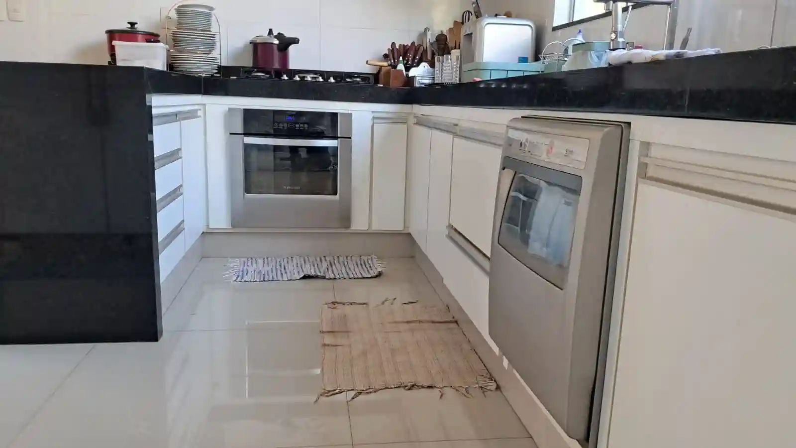 Casa de Condomínio com 4 quartos à venda, 408m² — foto 1 de 22