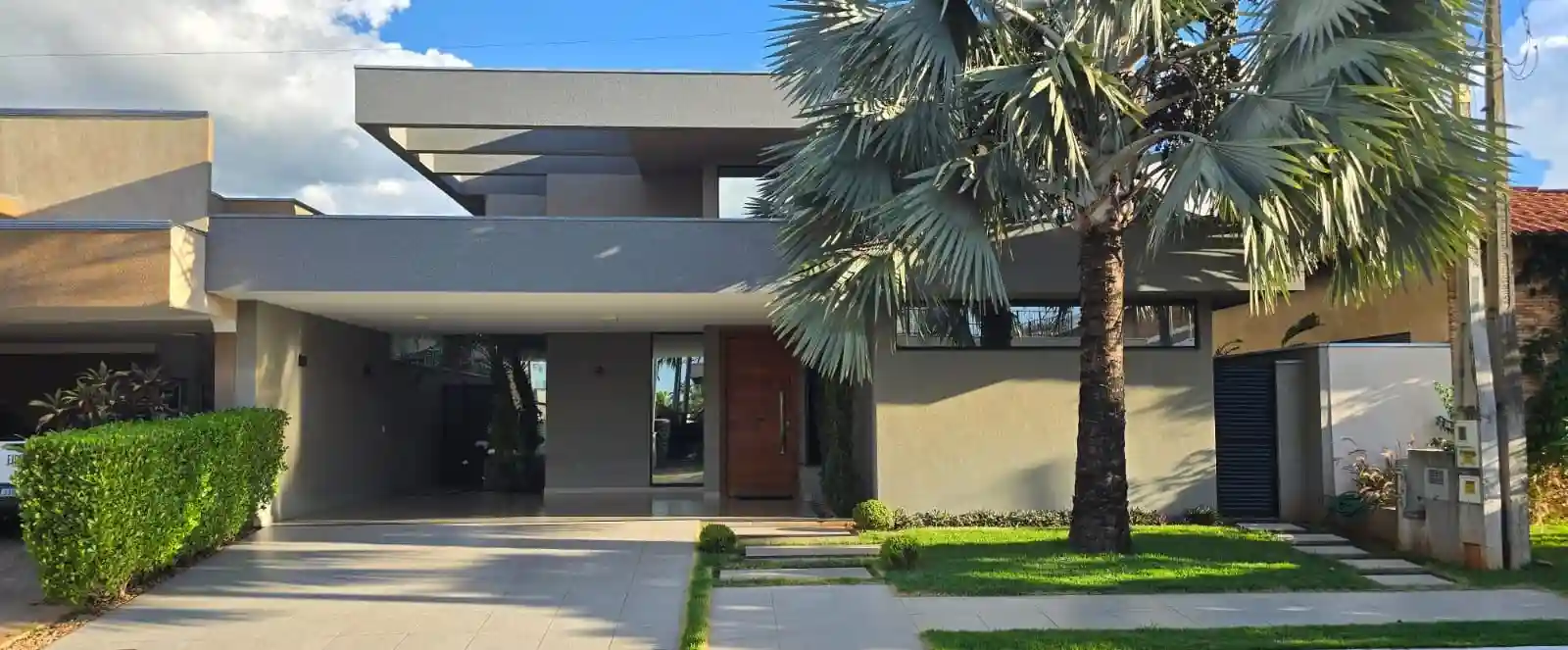 Casa de Condomínio com 3 quartos à venda, 294m² — foto 1 de 19
