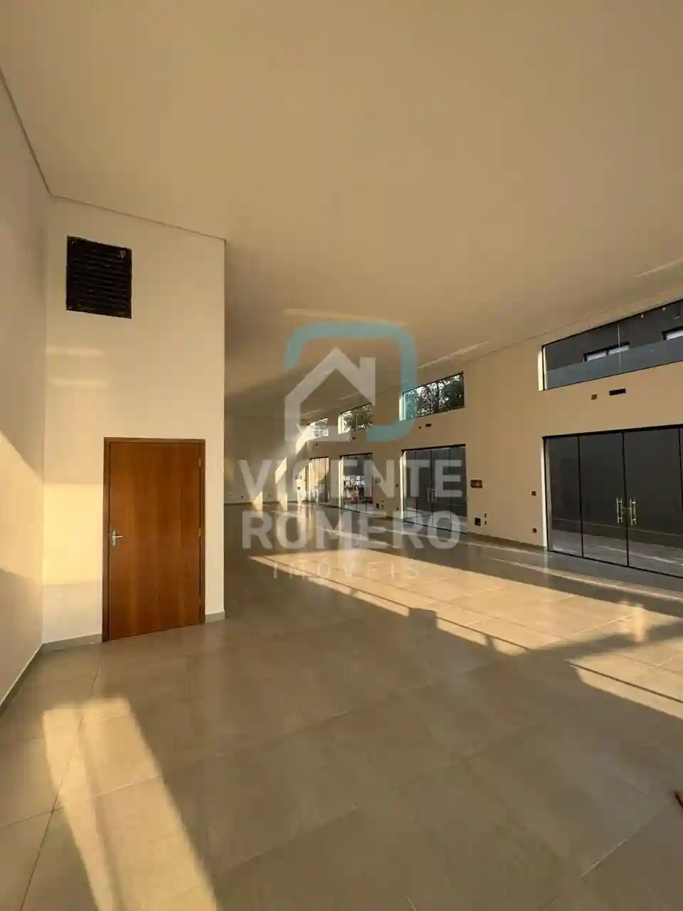 Loja / Salão / Ponto Comercial  para aluguel, 223m² — foto 15 de 17