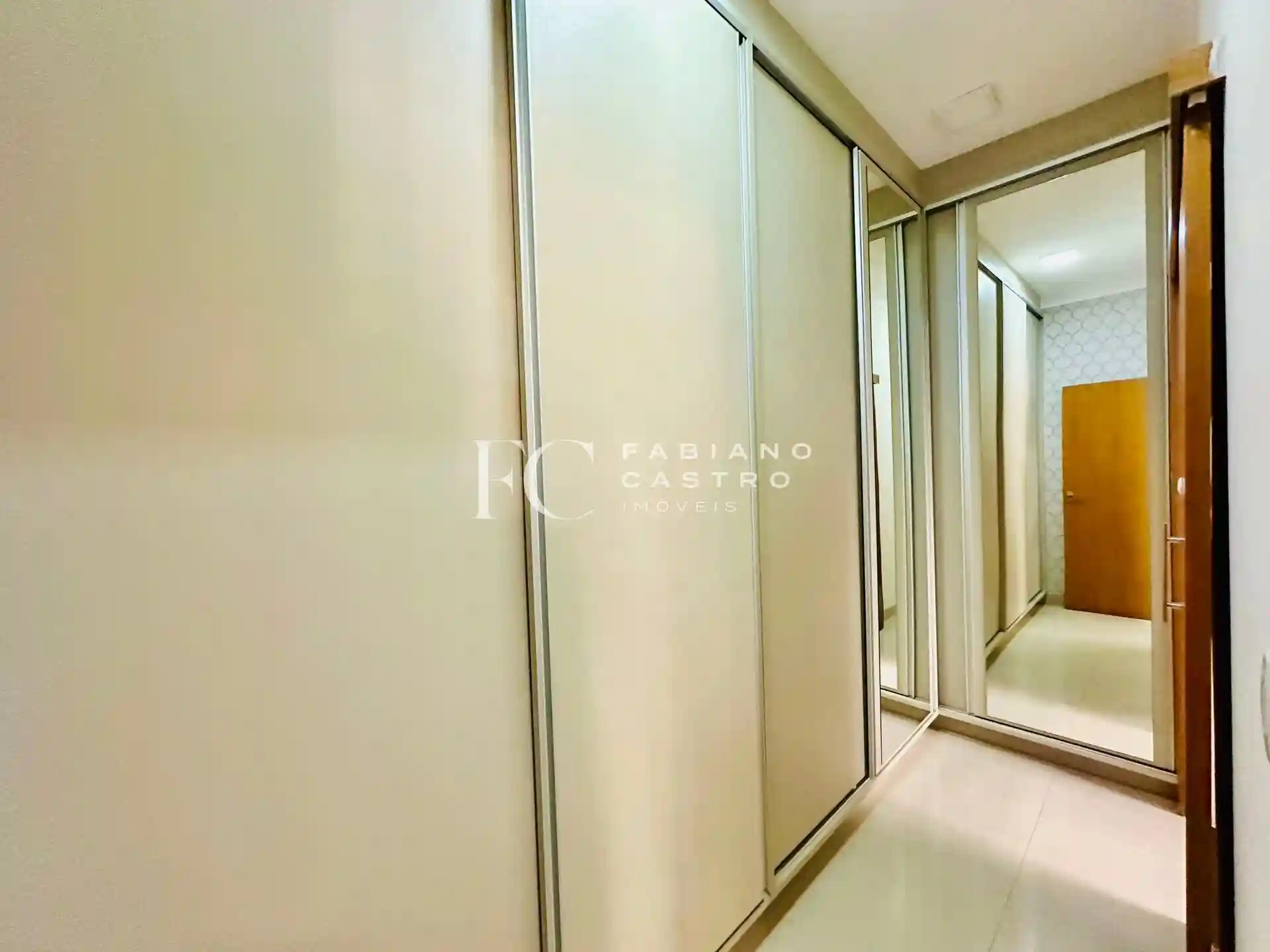 Casa de Condomínio com 3 quartos à venda, 200m² — foto 21 de 27