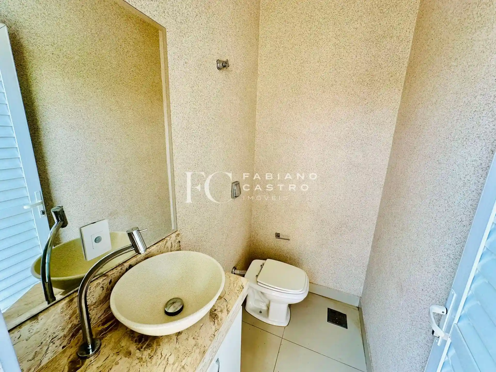 Casa de Condomínio com 3 quartos à venda, 200m² — foto 13 de 27