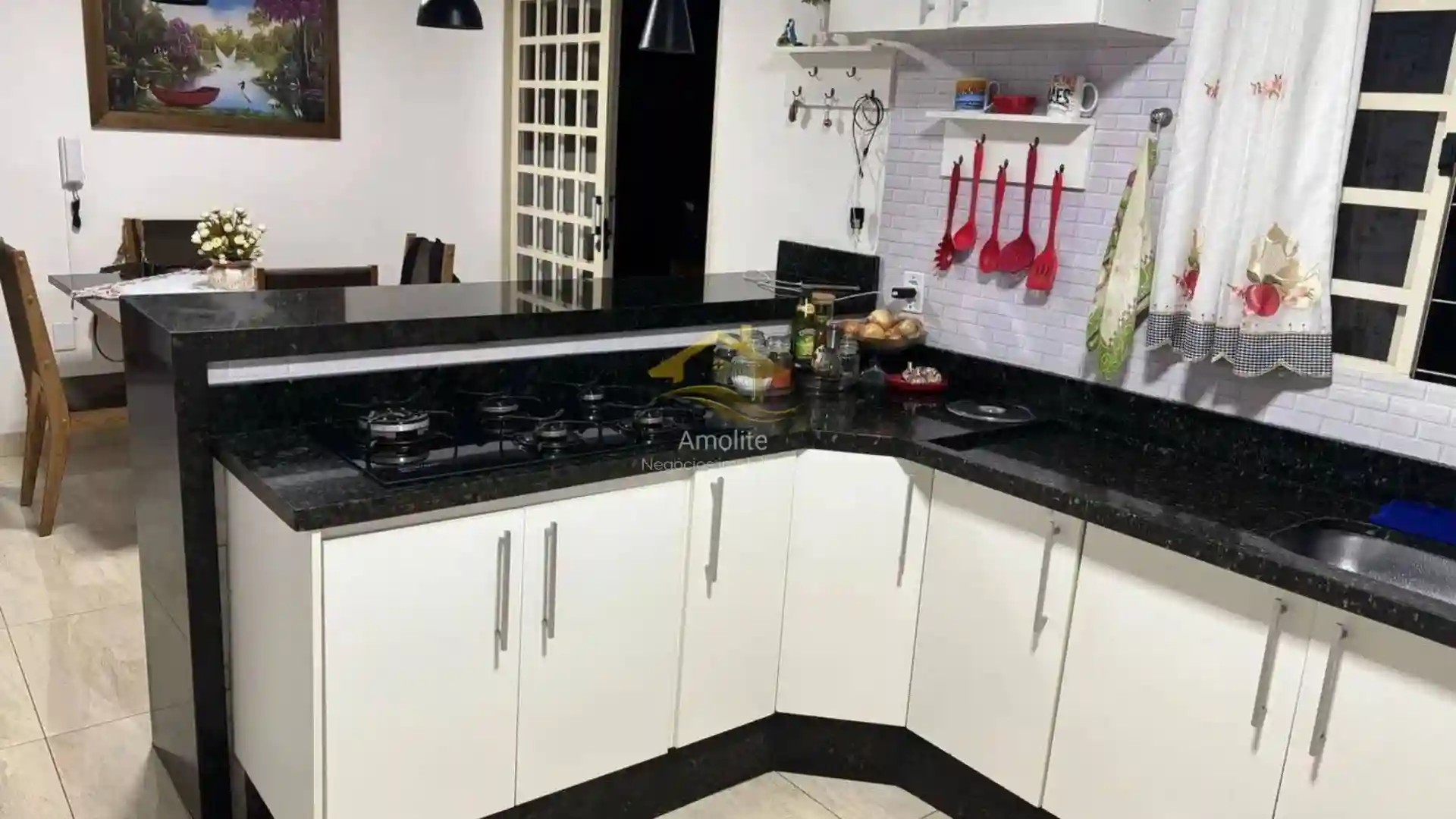 Casa com 3 quartos à venda, 170m² — foto 1 de 20