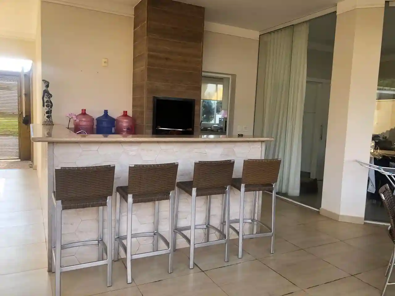 Casa de Condomínio com 3 quartos à venda, 256m² — foto 12 de 23