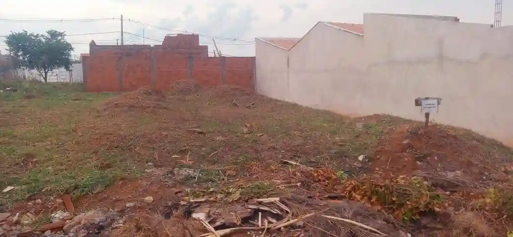Terreno / Lote / Condomínio  à venda, 200m² — foto 4 de 5