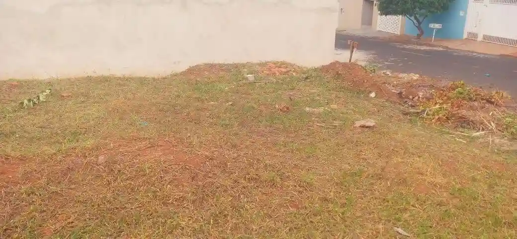 Terreno / Lote / Condomínio  à venda, 200m² — foto 3 de 5