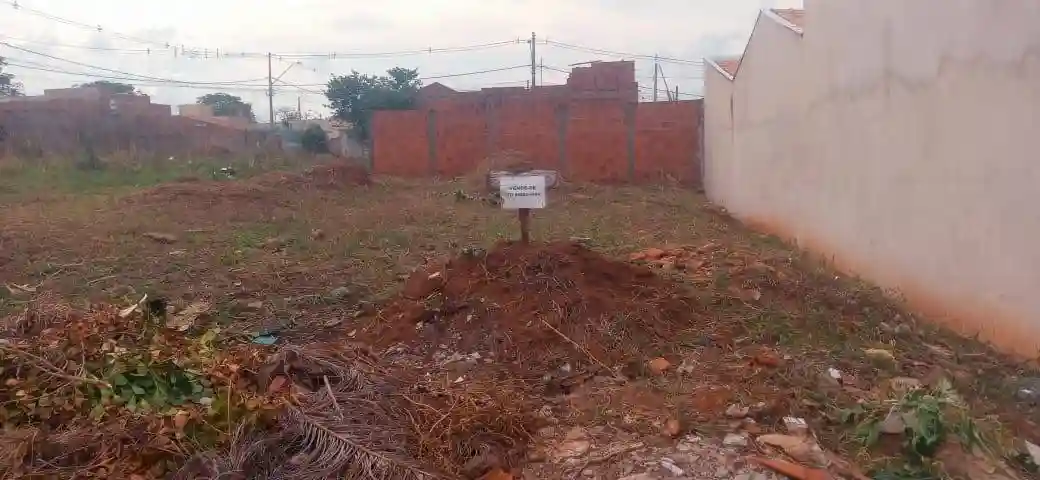 Terreno / Lote / Condomínio  à venda, 200m² — foto 1 de 5